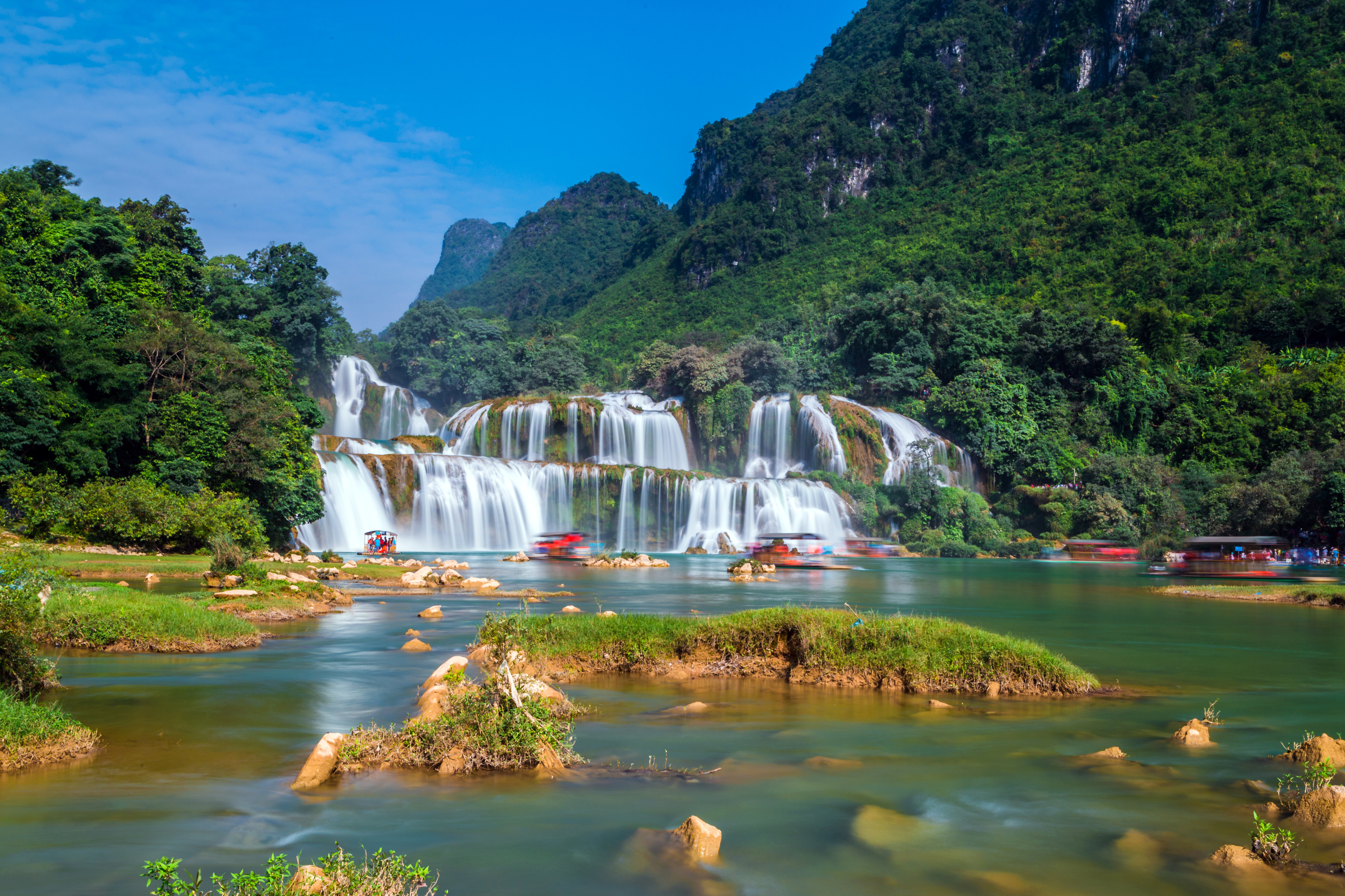 Ban Gioc Waterfall(1).jpg